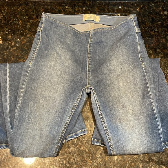 Low rise free people penny pull on flares 26 -in perfect shape - Picture 6 of 8